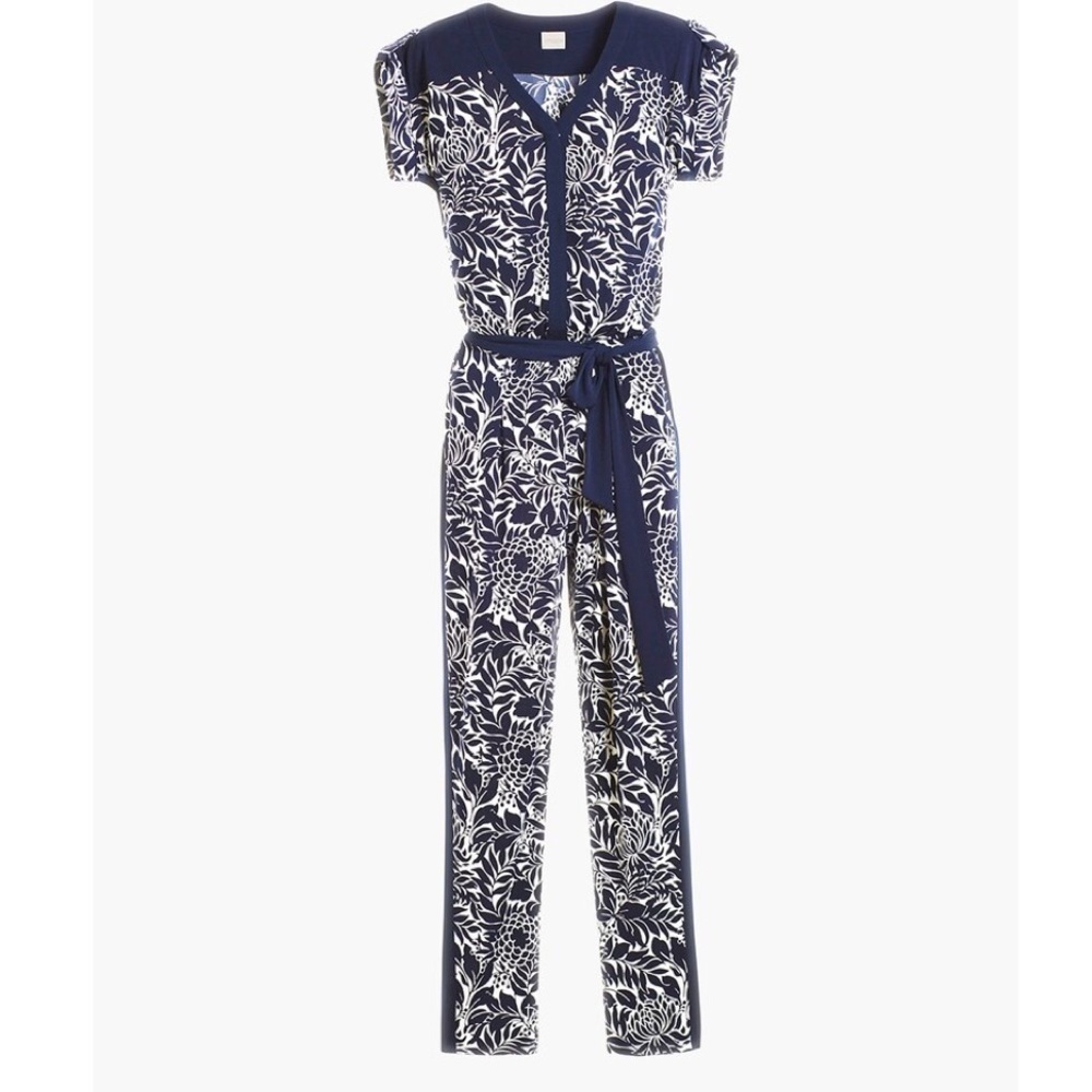 FLORAL-PRINT UTILITY JUMPSUIT Chicoβs 2 nwt